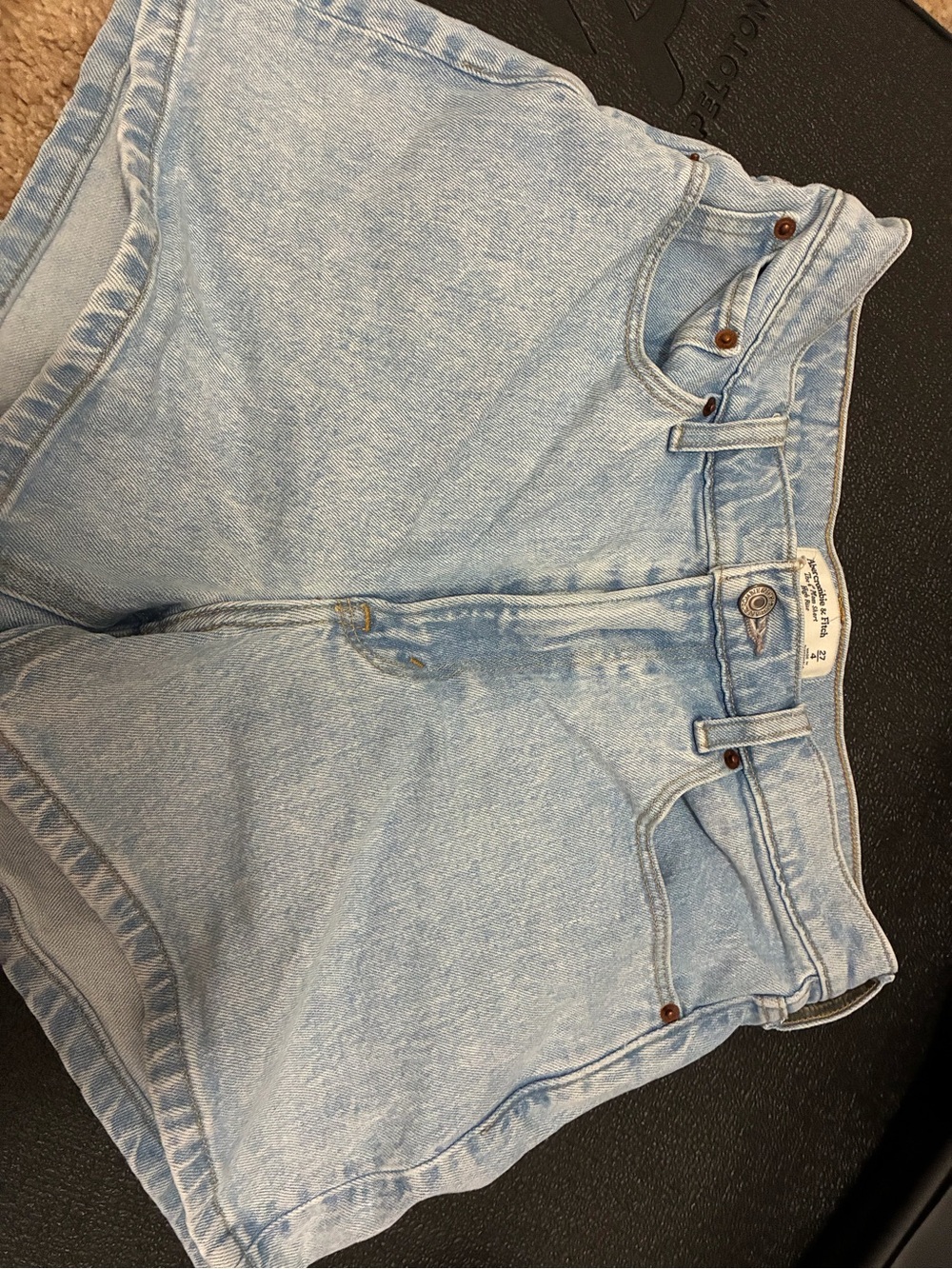 Abercrombie and Fitch mom shorts sz 27